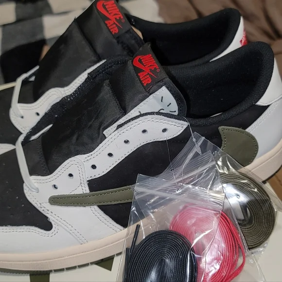 Jordan 1 Low x Travis Scott Medium Olive